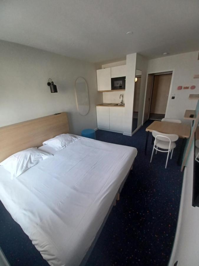 Aparthotel The Originals Laureades Centre Jaude 3*