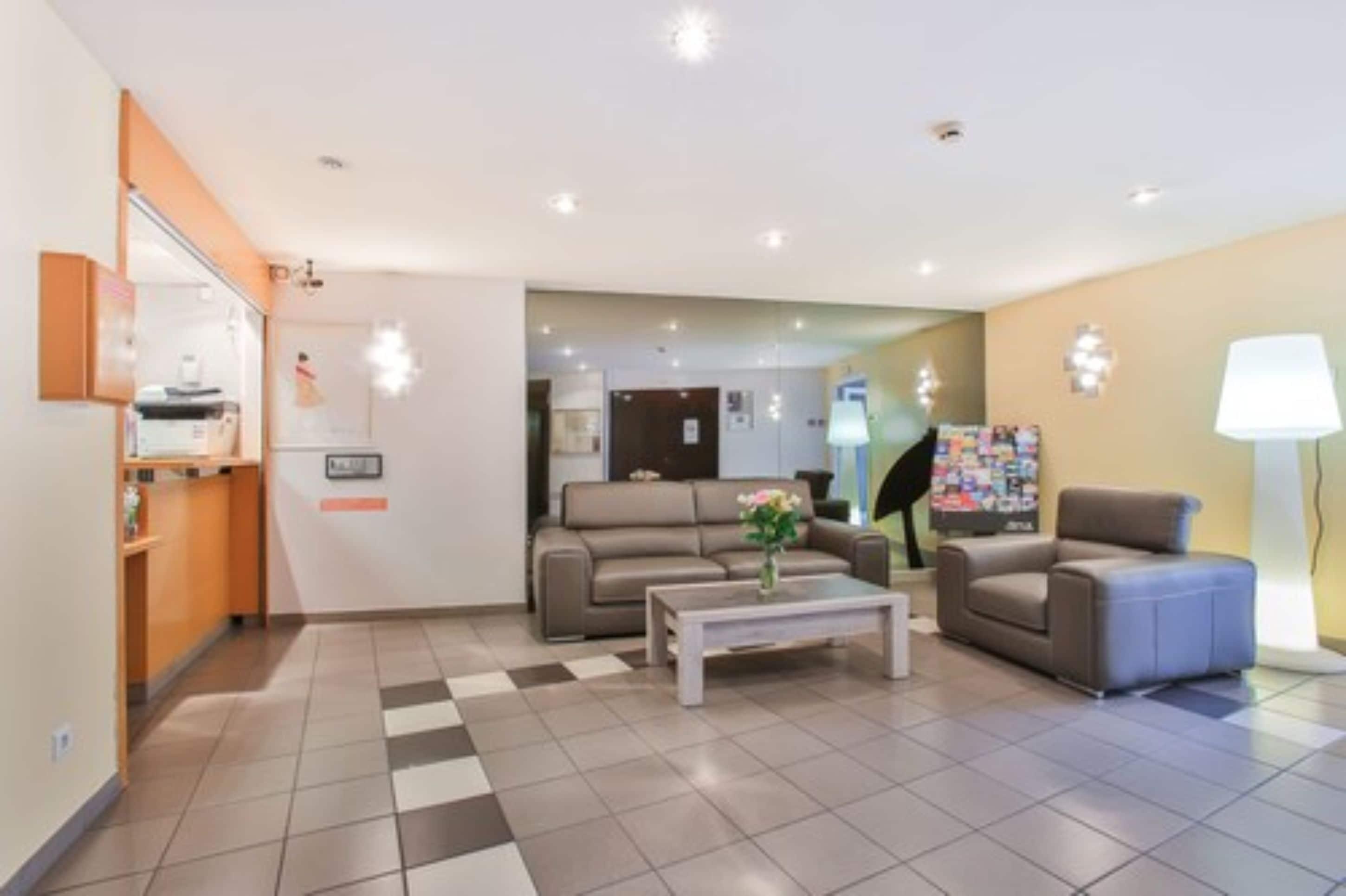 Aparthotel The Originals Laureades Centre Jaude 3*