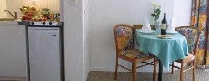 The Originals Laureades Centre Jaude Aparthotel